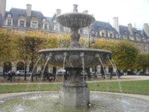 Fountain Place des Vogues Paris Itineraries
